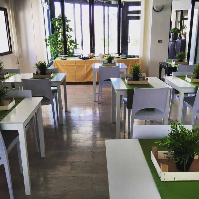 Hotel Riviera Bari Ngoại thất bức ảnh