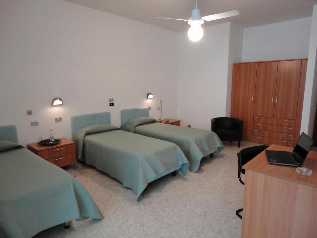 Hotel Riviera Bari Phòng bức ảnh