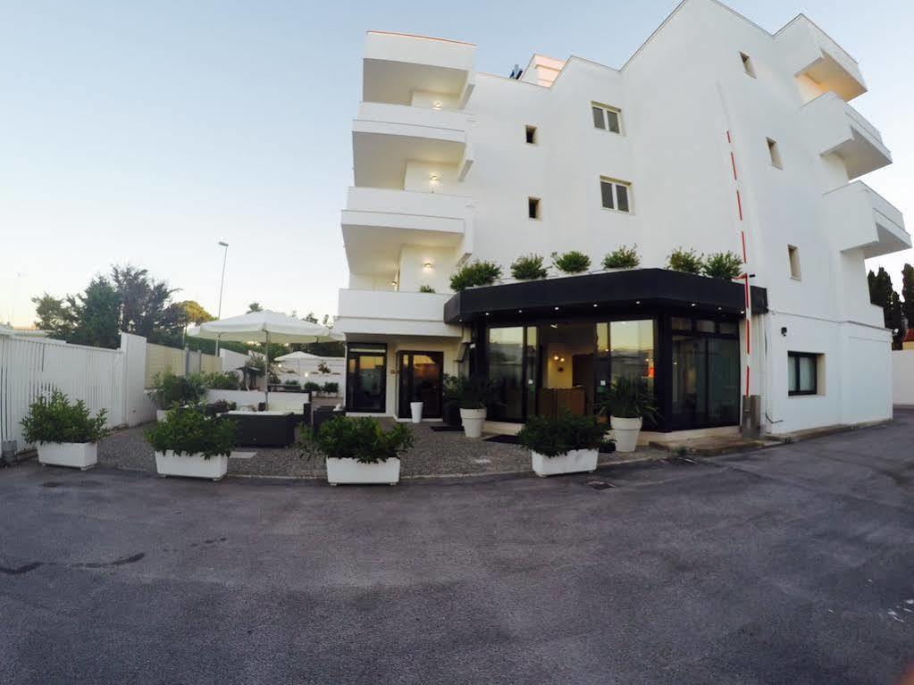 Hotel Riviera Bari Ngoại thất bức ảnh